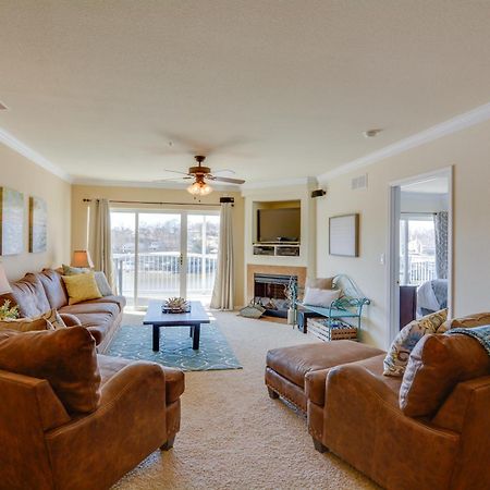 Lakefront Osage Beach Condo With Pool And Water Views! 外观 照片