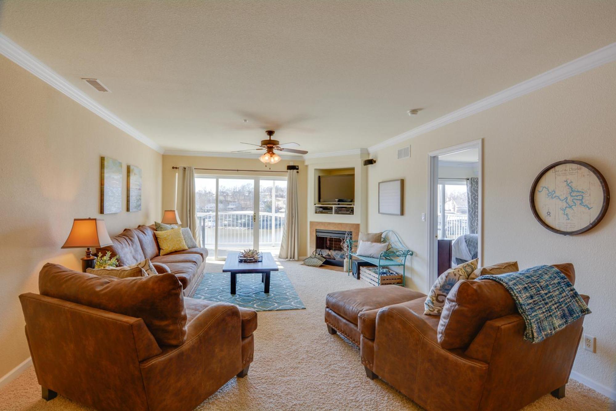 Lakefront Osage Beach Condo With Pool And Water Views! 外观 照片