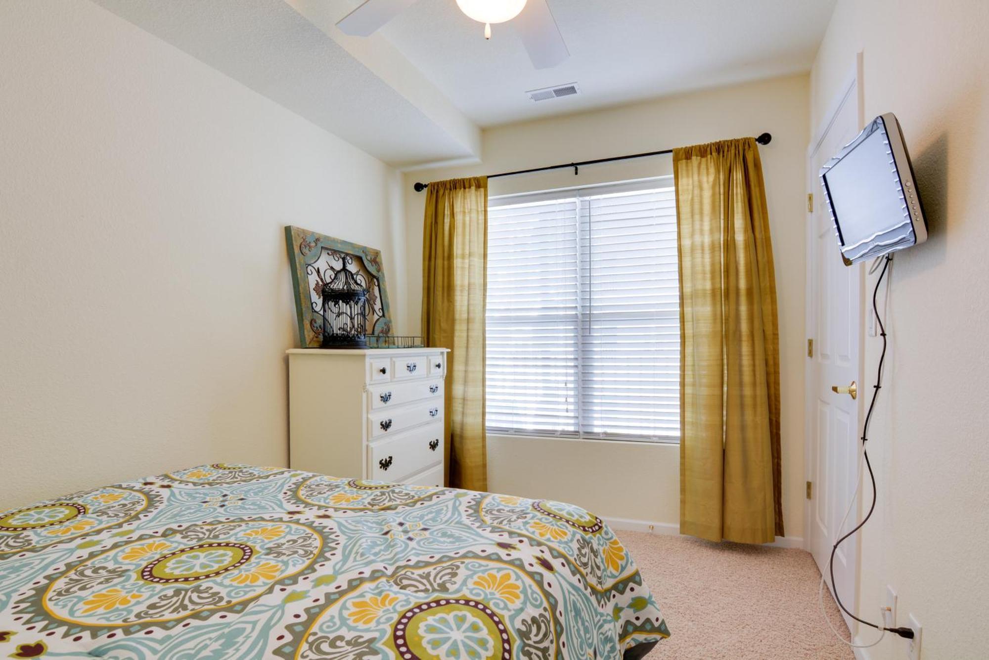 Lakefront Osage Beach Condo With Pool And Water Views! 外观 照片