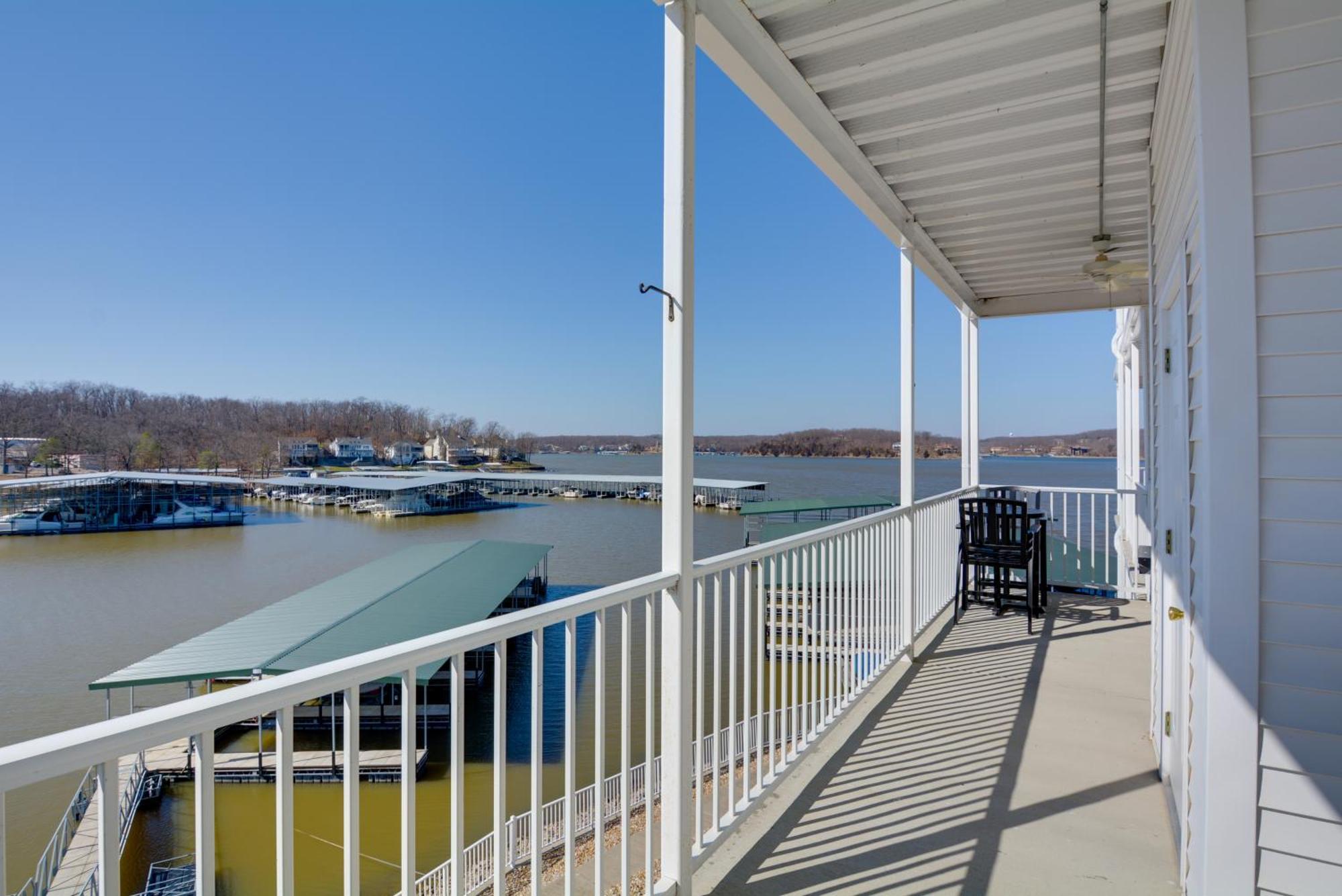 Lakefront Osage Beach Condo With Pool And Water Views! 外观 照片