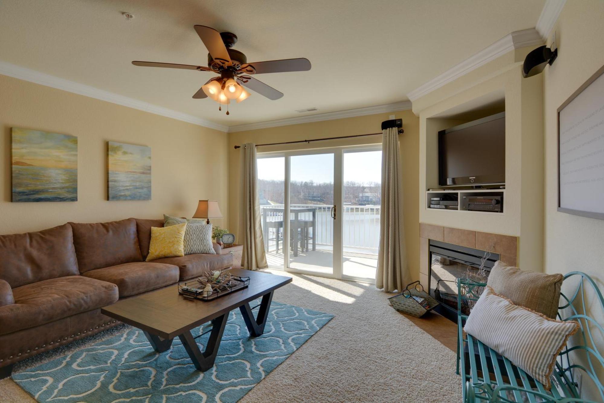 Lakefront Osage Beach Condo With Pool And Water Views! 外观 照片