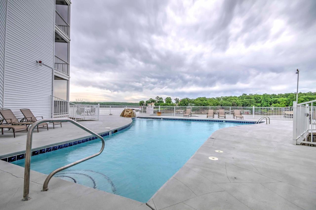 Lakefront Osage Beach Condo With Pool And Water Views! 外观 照片